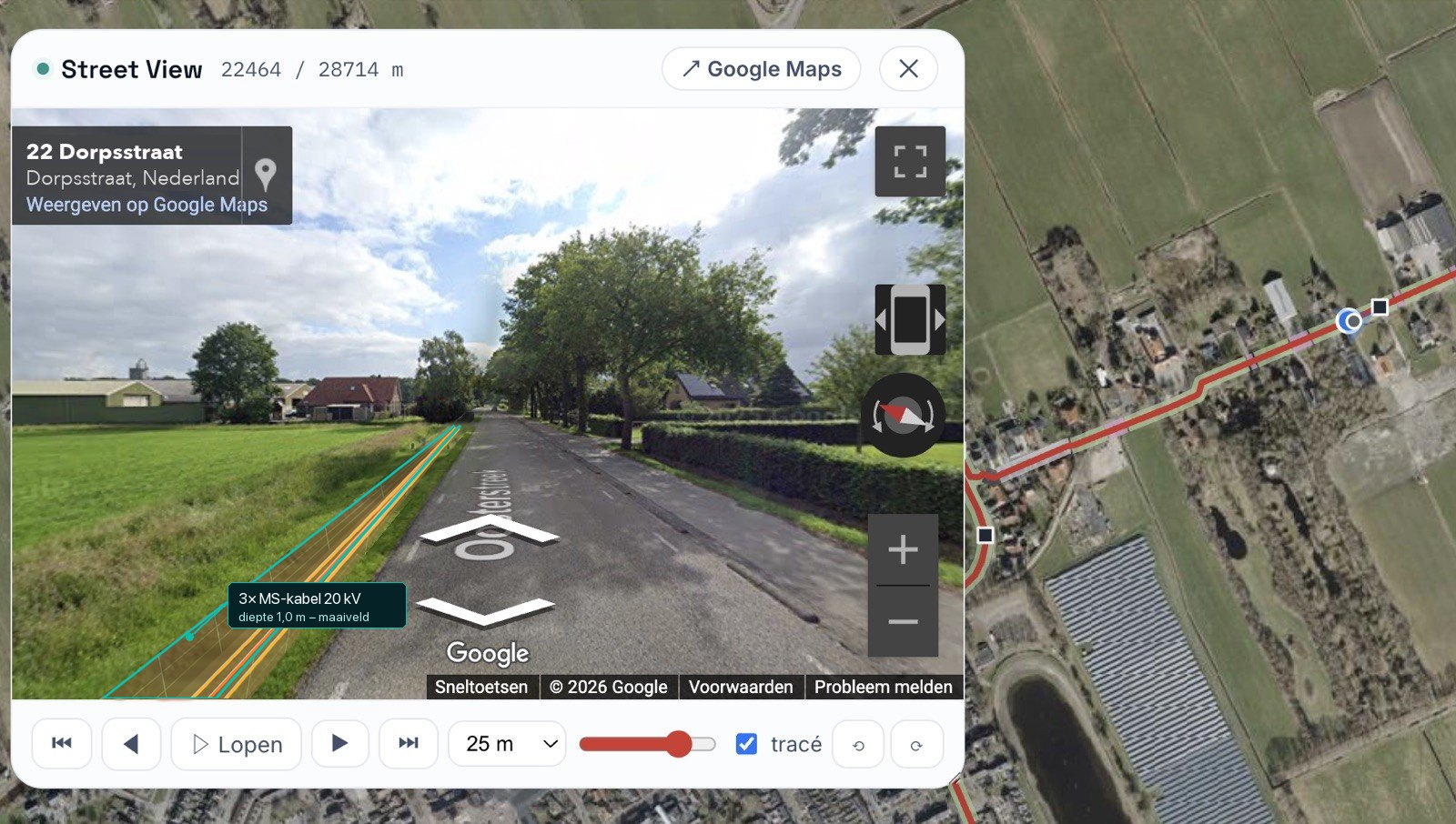 Tracéviewer van VECTOR: kabeltracé over satellietbeeld en een Street View-weergave waarin je als augmented reality door de grond kijkt naar drie kabels in de sleuf